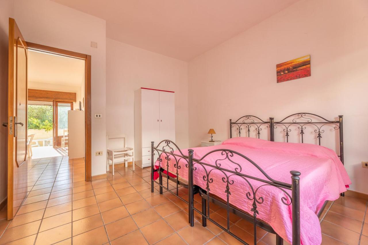 Residence Caletta Марина ди Манкаверза Екстериор снимка
