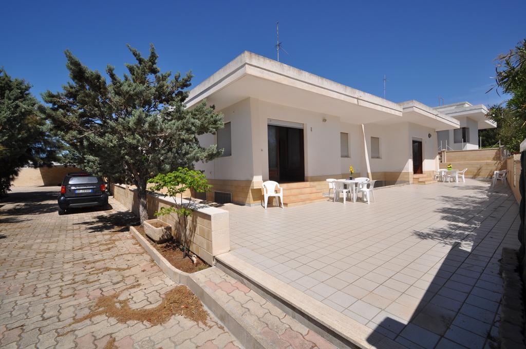 Residence Caletta Марина ди Манкаверза Екстериор снимка